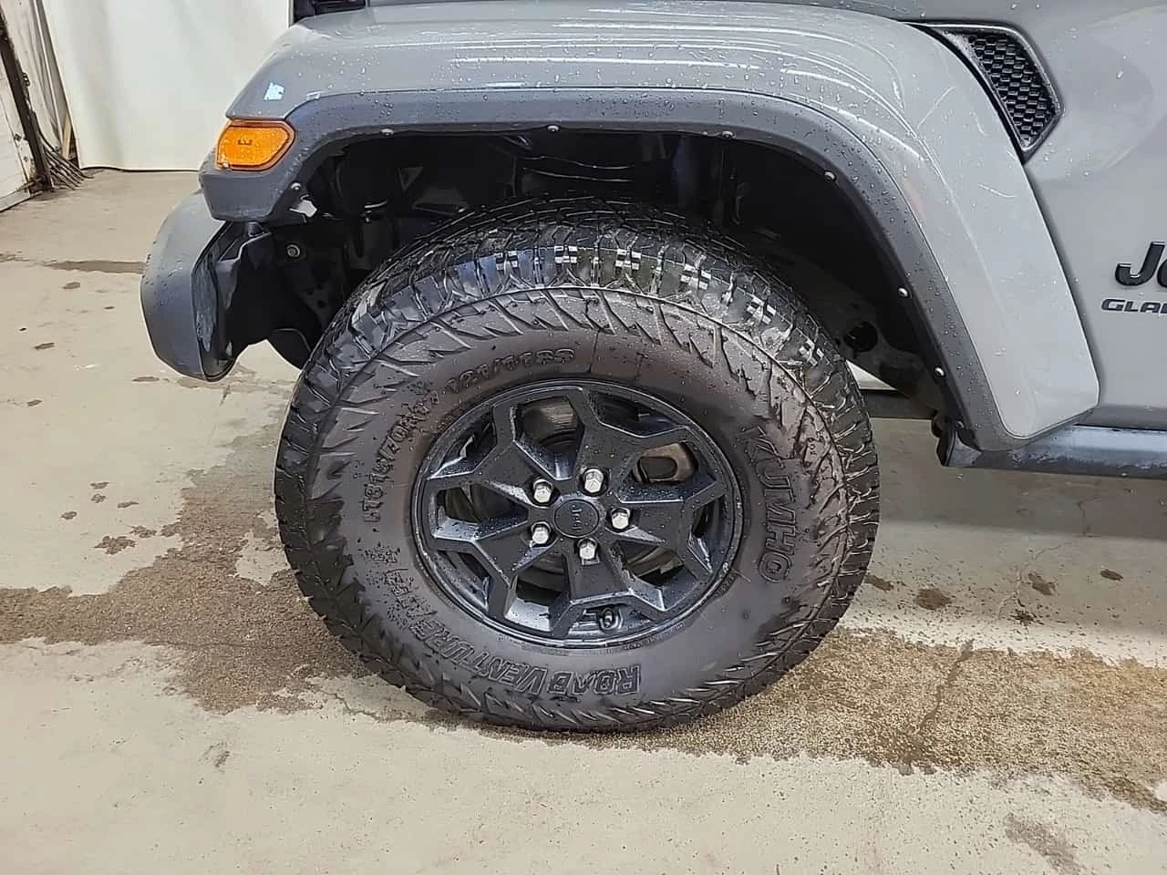 Jeep Gladiator 4x4 Willys Crew Cab Short Bed * CARFAX *  | Mobile.bg � ����������� 5