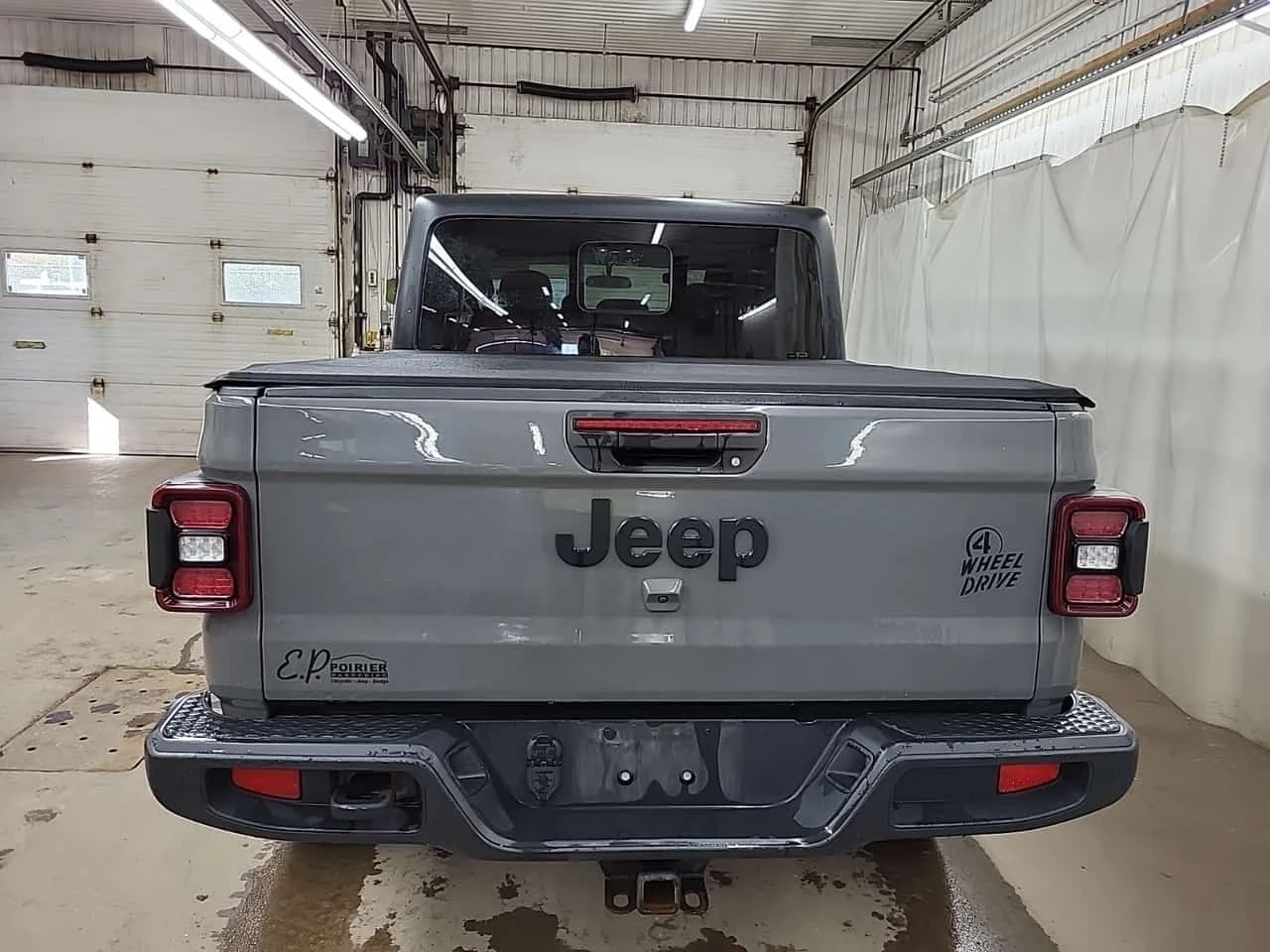 Jeep Gladiator 4x4 Willys Crew Cab Short Bed * CARFAX *  | Mobile.bg � ����������� 7