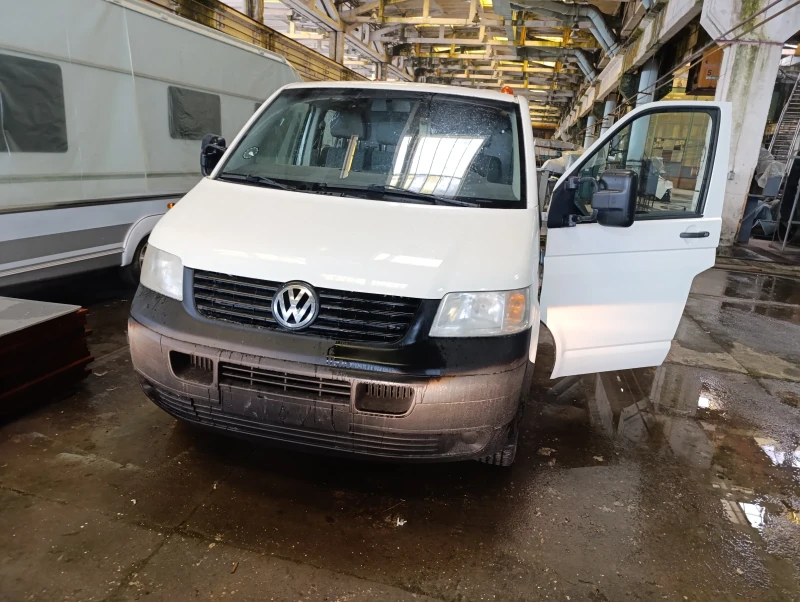 VW T5 2.5 дизел, снимка 2 - Бусове и автобуси - 48681825