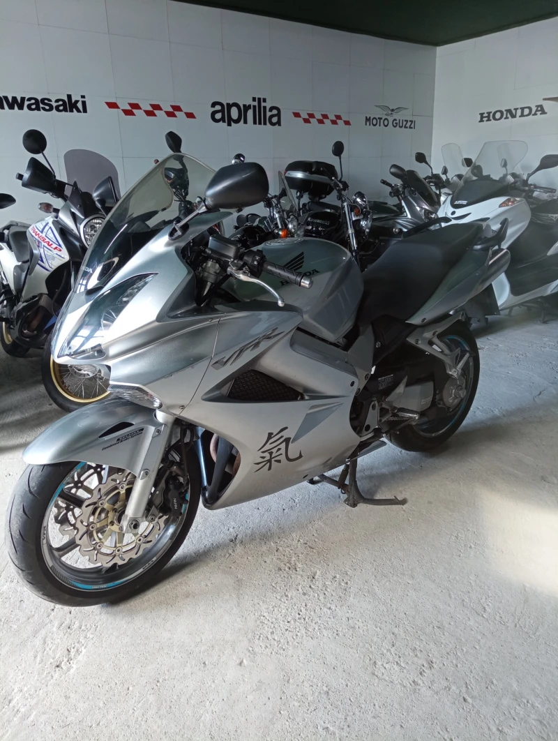 Honda Vfr V-tec 2006, снимка 7 - Мотоциклети и мототехника - 50455074