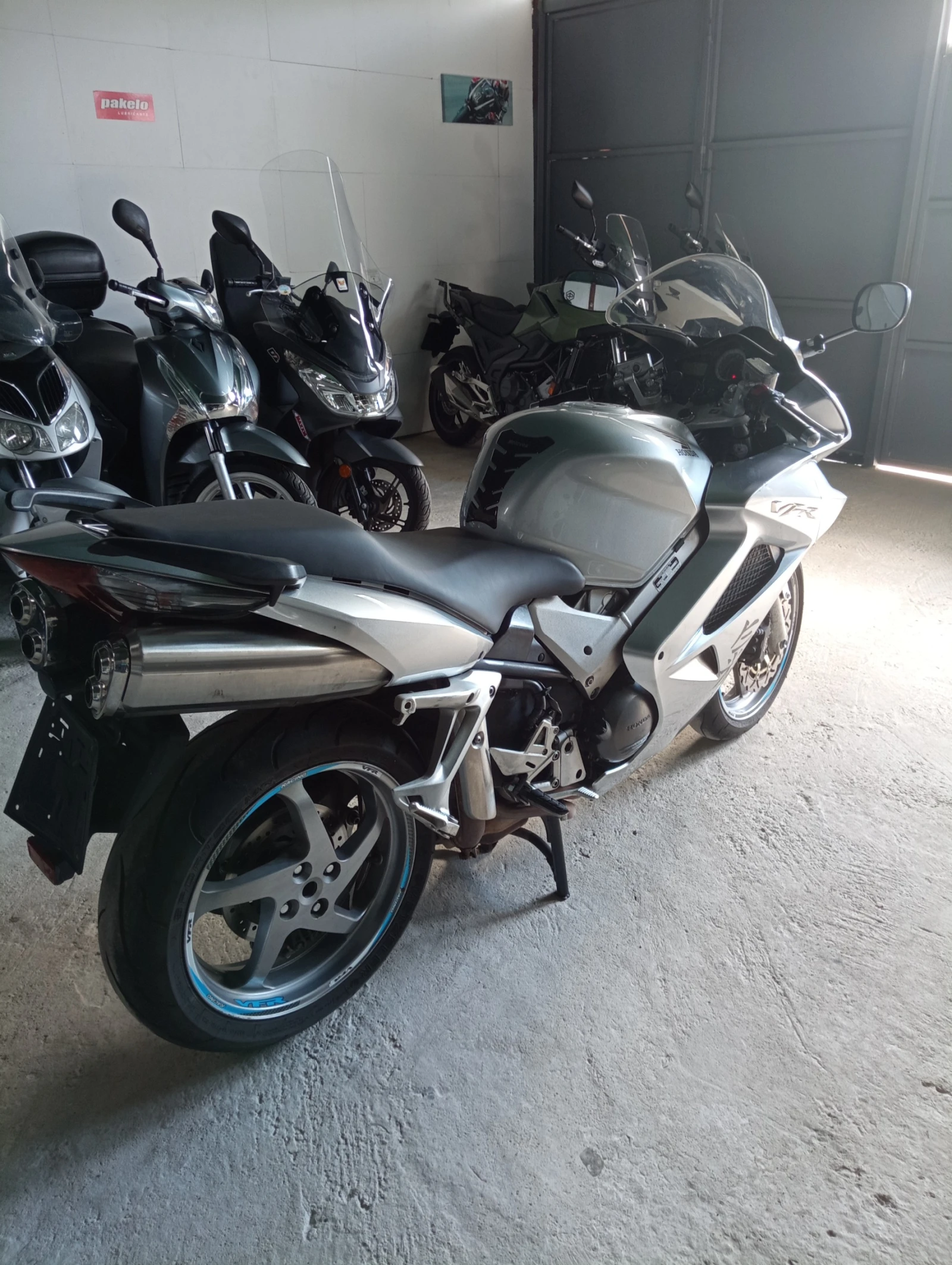 Honda Vfr V-tec 2006 - изображение 4