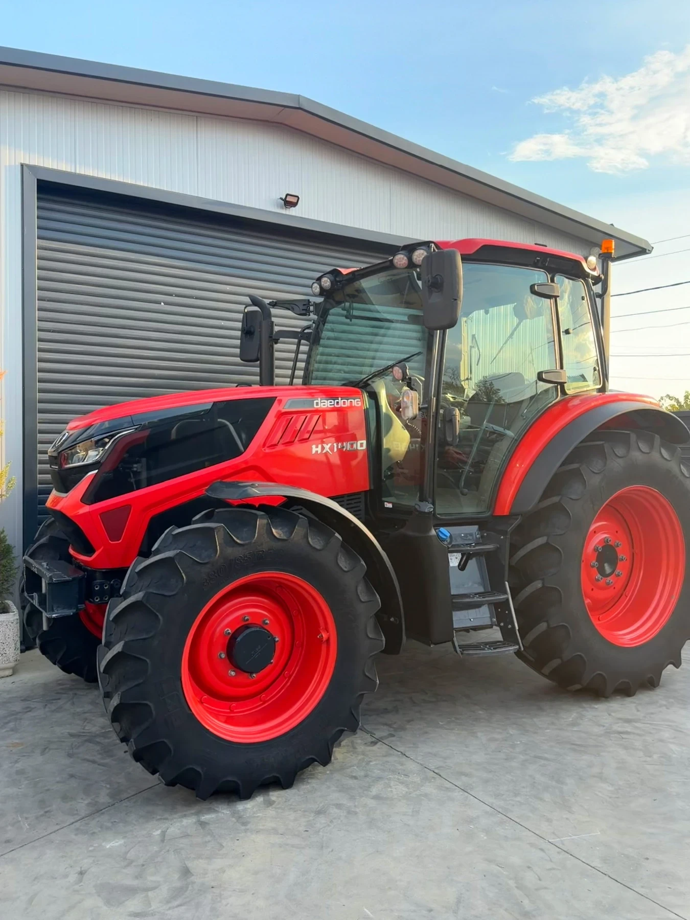 Трактор John Deere Kioti HX1400 140кс. 2021