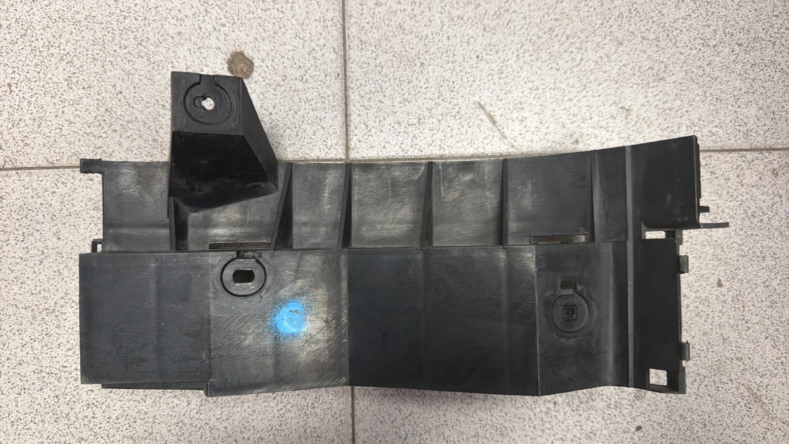 Водач задна броня Audi A3 8L 1996- RH  8L0807378A/8L0807378D