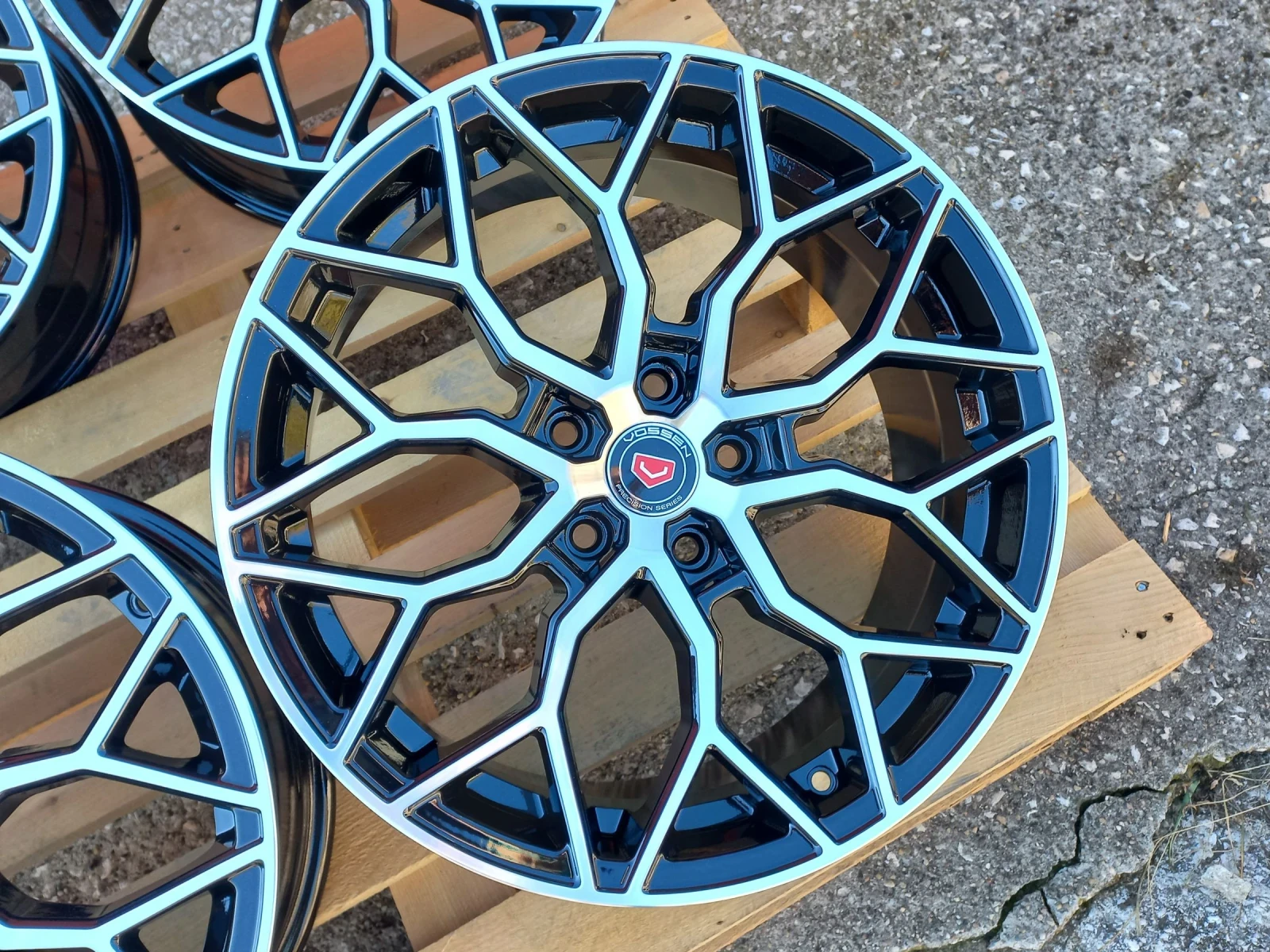 ������ �� Audi | Mobile.bg � ����������� 4