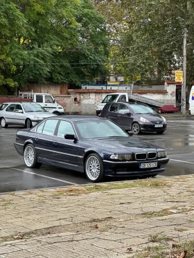     BMW 740
