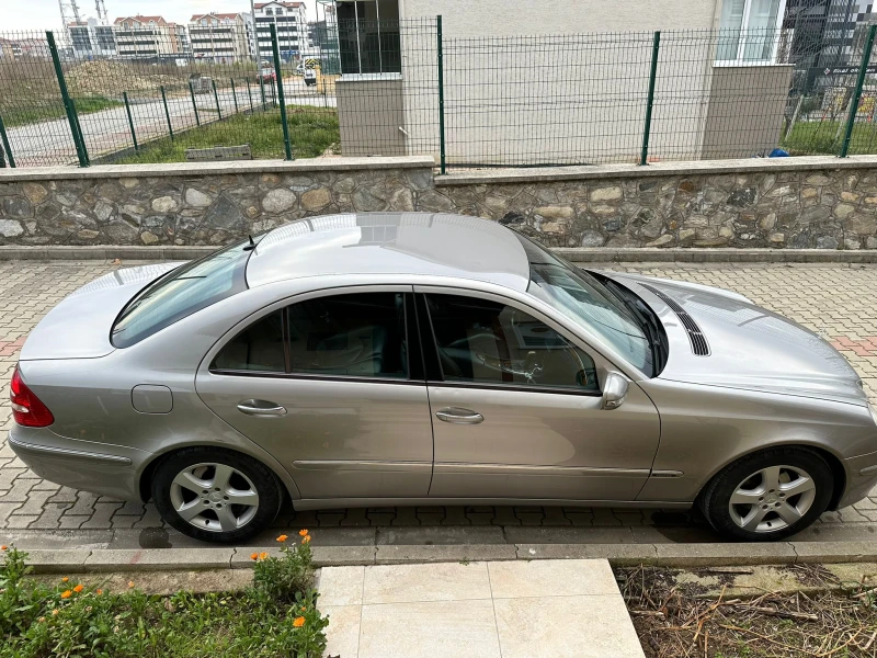 Mercedes-Benz E 220, снимка 10 - Автомобили и джипове - 47242787