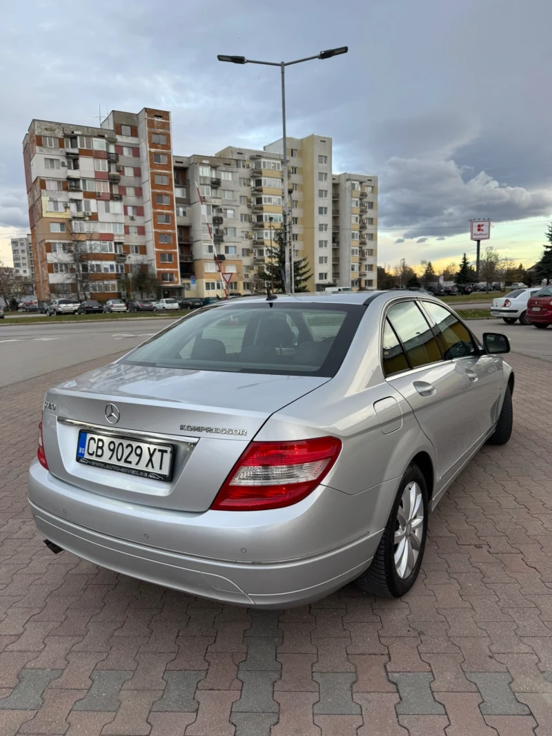 Mercedes-Benz C 180, снимка 2 - Автомобили и джипове - 48119935