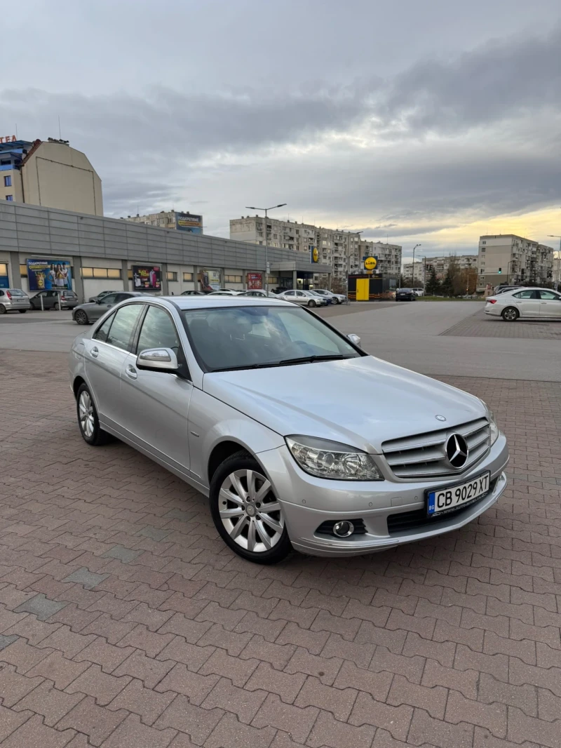 Mercedes-Benz C 180, снимка 3 - Автомобили и джипове - 48119935