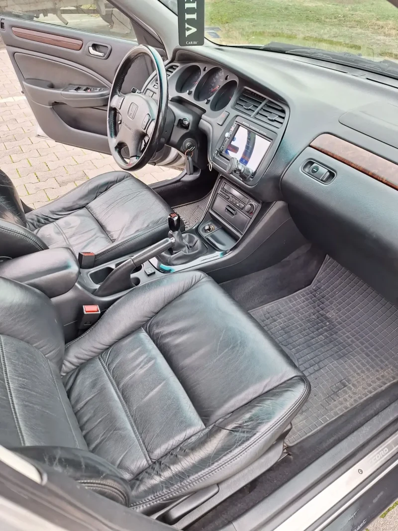 Honda Accord 2.0 147 full, снимка 9 - Автомобили и джипове - 48347153