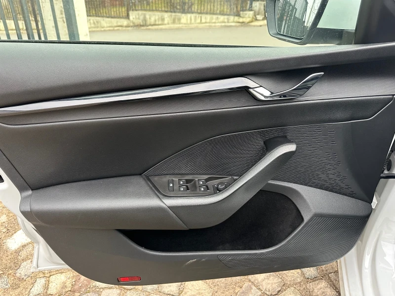 Skoda Octavia 2.0TDI_Digital Cockpit, снимка 7 - Автомобили и джипове - 49320664