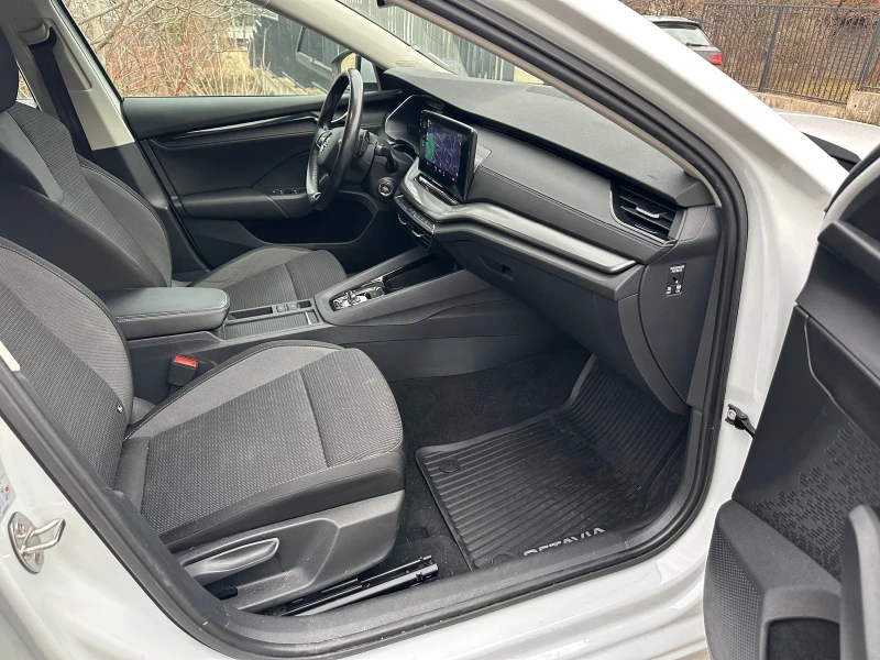 Skoda Octavia 2.0TDI_Digital Cockpit, снимка 12 - Автомобили и джипове - 49320664