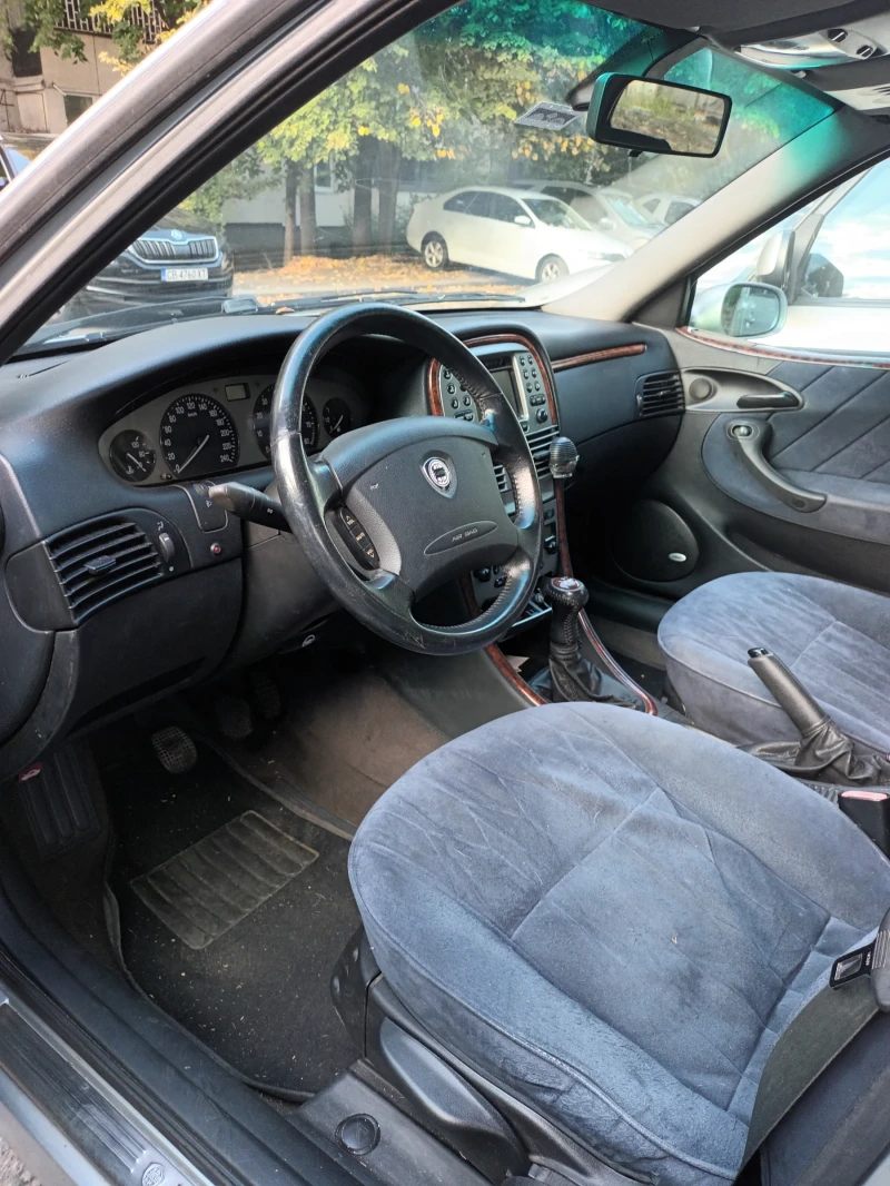 Lancia Lybra 1, 8, снимка 7 - Автомобили и джипове - 52270294
