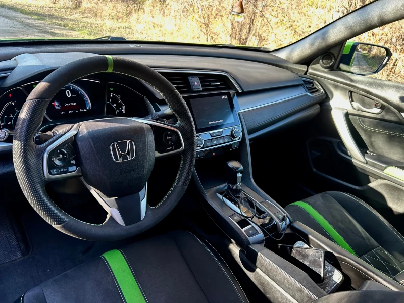 Honda Civic 1.5 Turbo, снимка 5 - Автомобили и джипове - 52422559