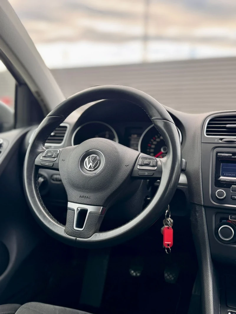 VW Golf 1.6TDI 105hp, снимка 9 - Автомобили и джипове - 52726869