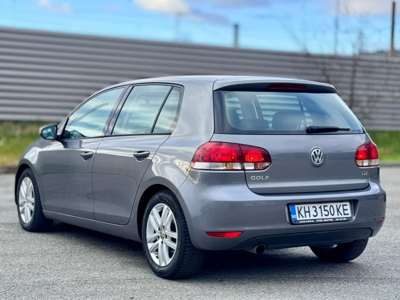 VW Golf 1.6TDI 105hp, снимка 4 - Автомобили и джипове - 52726869