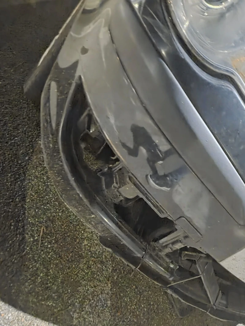 VW Touran, снимка 12 - Автомобили и джипове - 52865932