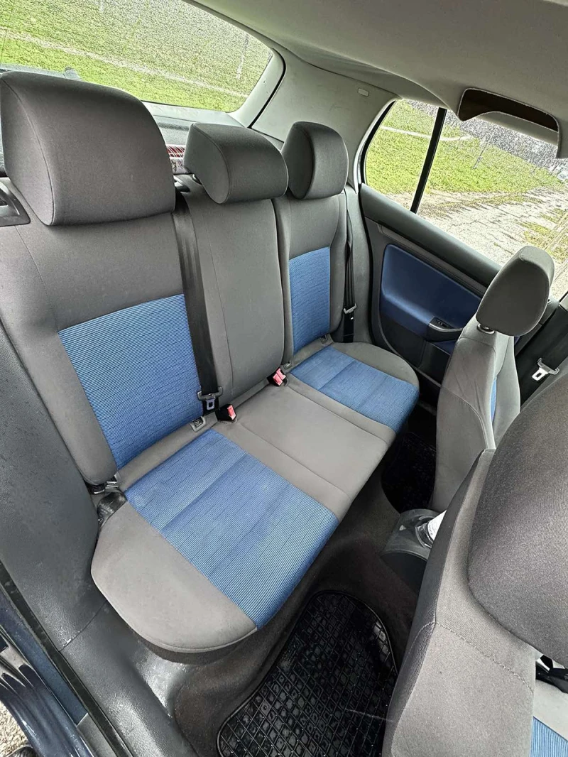 VW Golf 1.9 TDI, снимка 11 - Автомобили и джипове - 53062549