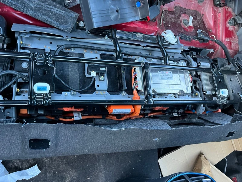 Hyundai Ioniq хибрид 1.6 мн екстри, снимка 13 - Автомобили и джипове - 53114888