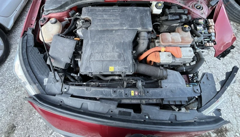 Hyundai Ioniq хибрид 1.6 мн екстри, снимка 11 - Автомобили и джипове - 53114888