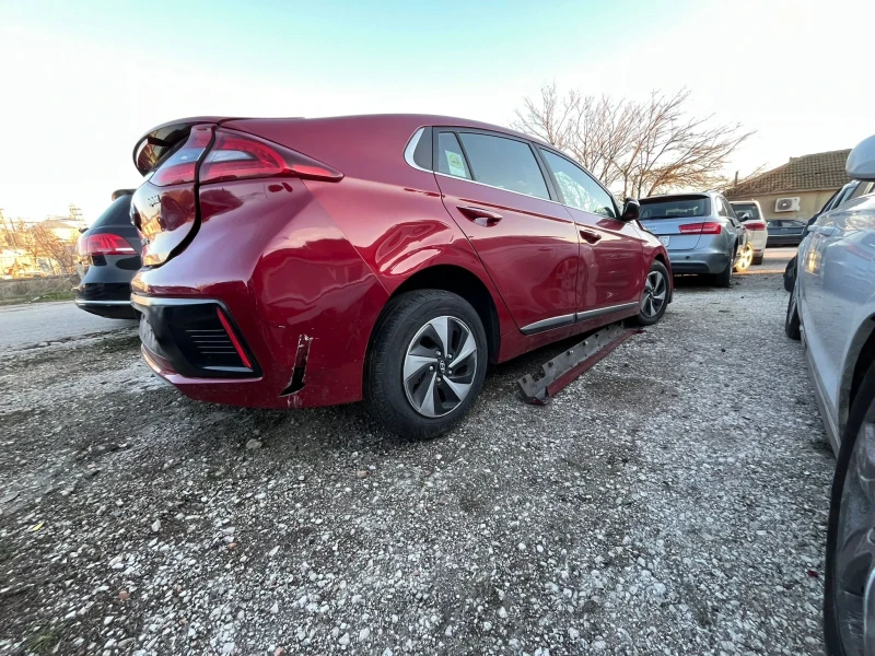 Hyundai Ioniq хибрид 1.6 мн екстри, снимка 8 - Автомобили и джипове - 53114888