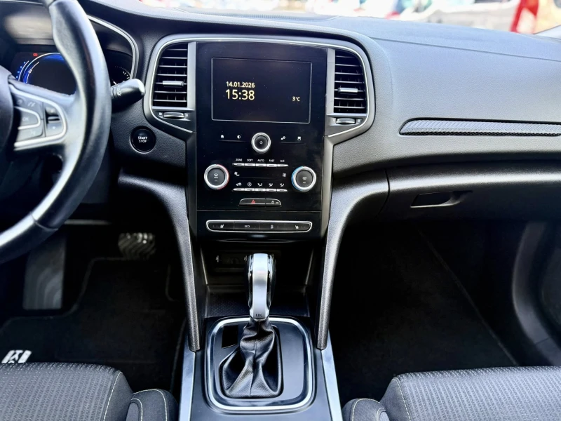 Renault Megane АВТОМАТИК, снимка 12 - Автомобили и джипове - 53153869