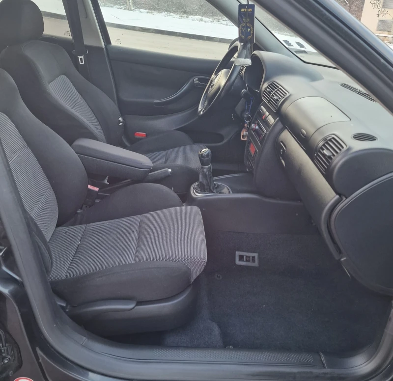 Seat Leon 1.9tdi 110ks, снимка 10 - Автомобили и джипове - 53205350