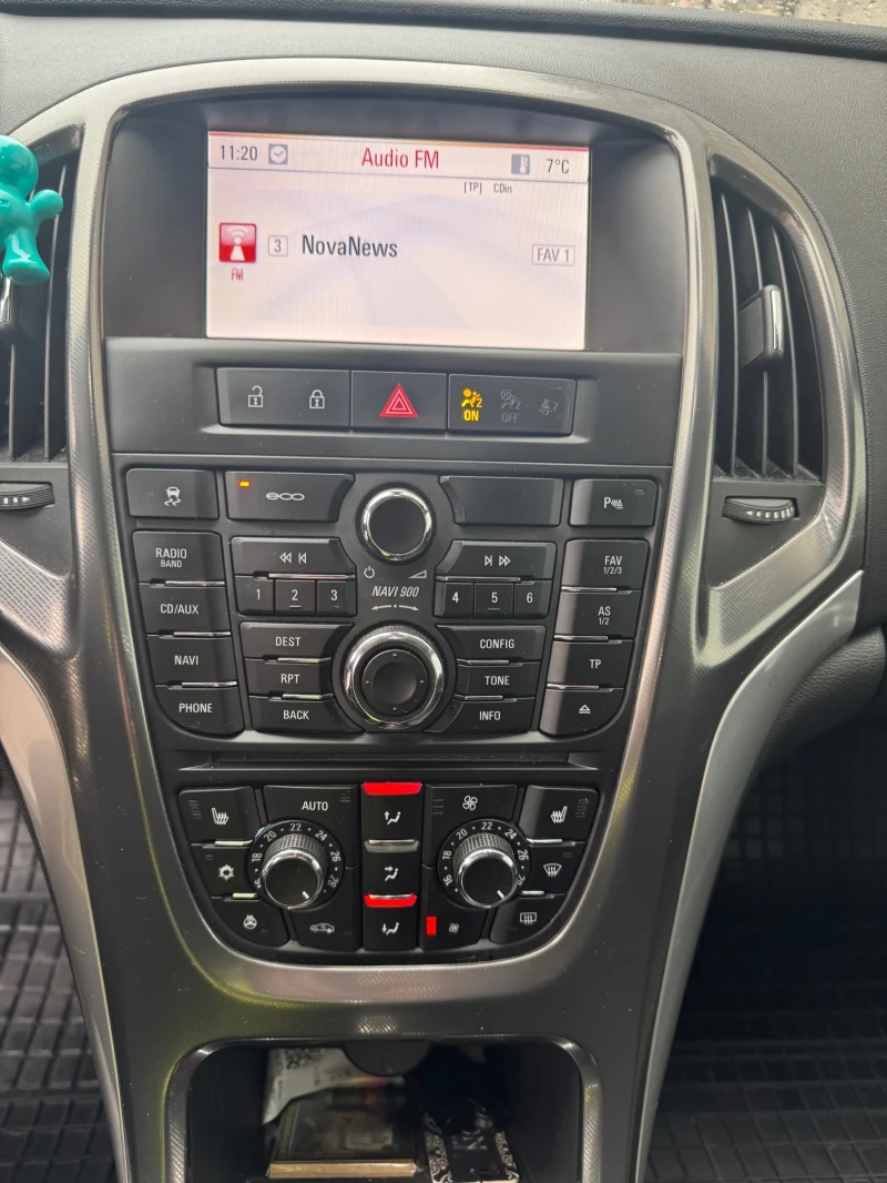 Opel Astra 1.4т 140к.с., снимка 9 - Автомобили и джипове - 53269396