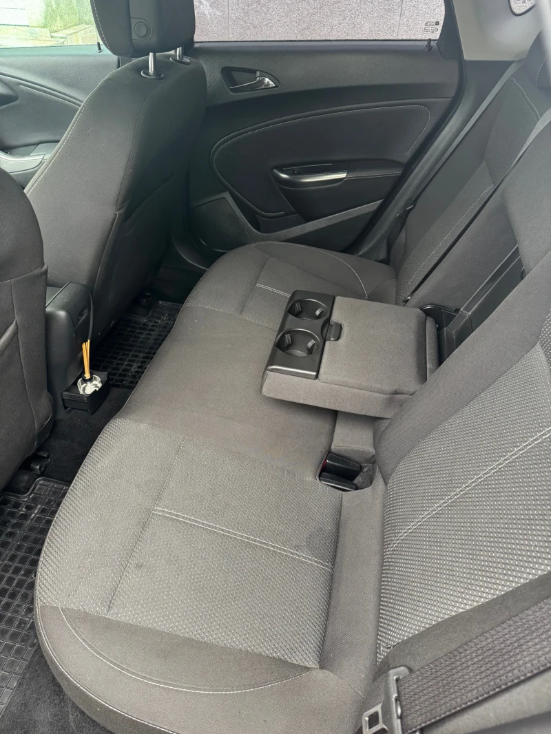 Opel Astra 1.4т 140к.с., снимка 8 - Автомобили и джипове - 53269396