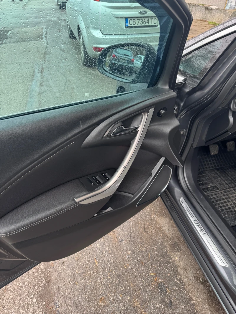 Opel Astra 1.4т 140к.с., снимка 6 - Автомобили и джипове - 53269396