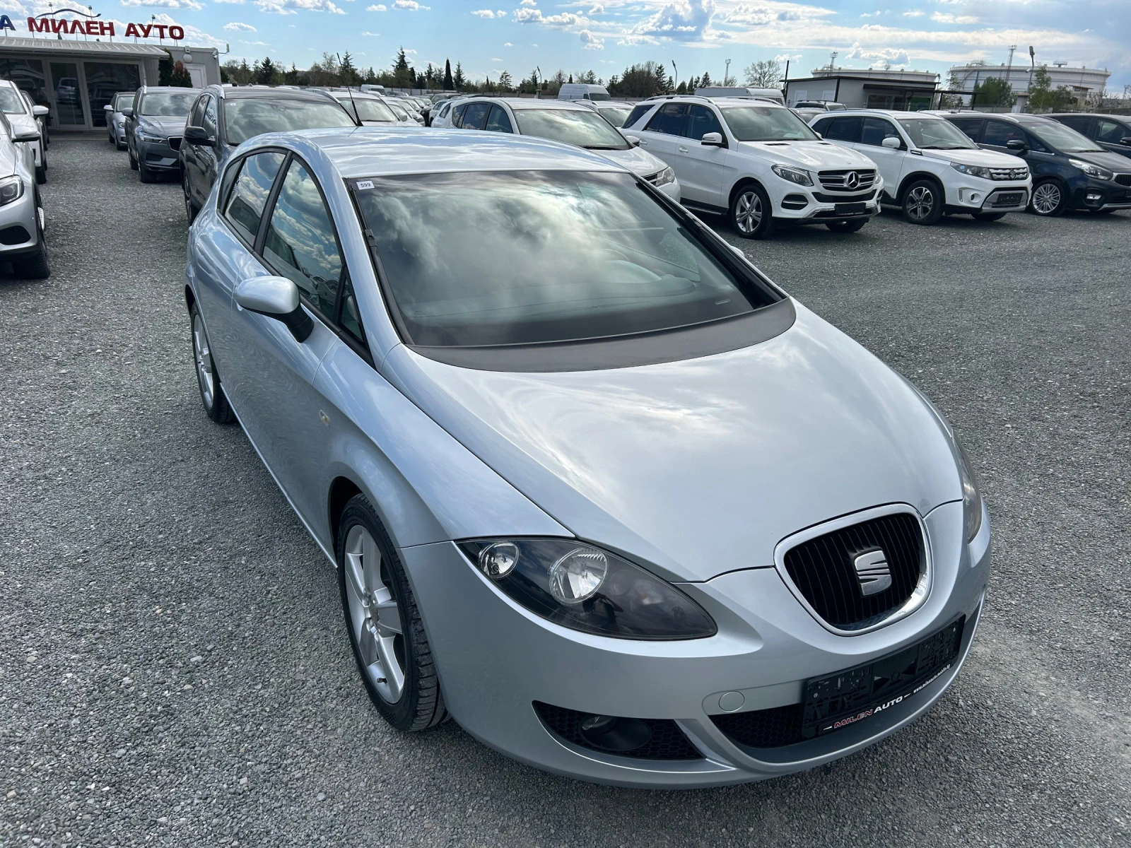 Seat Leon (KATO НОВА) - изображение 3