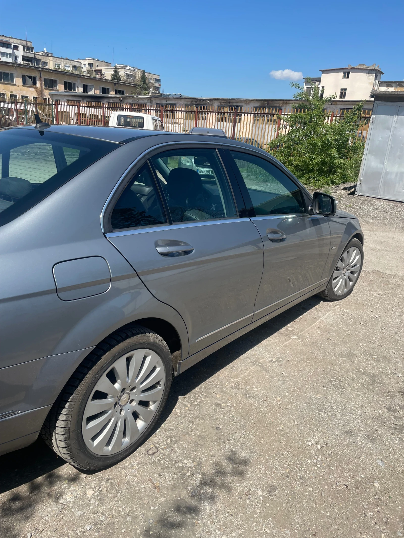 Mercedes-Benz C 320  - изображение 5