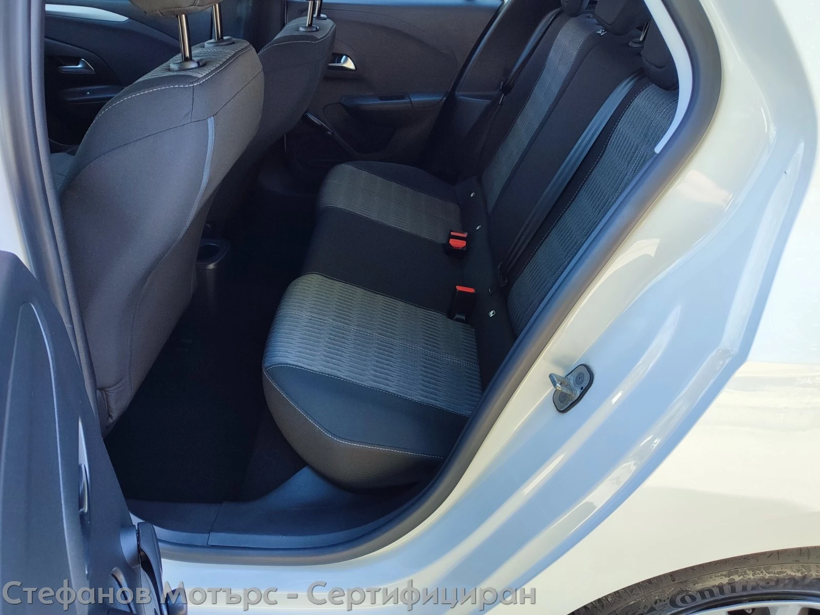 Opel Corsa Edition Limousine 1.2 (75hp) MT5, снимка 13 - Автомобили и джипове - 51692982