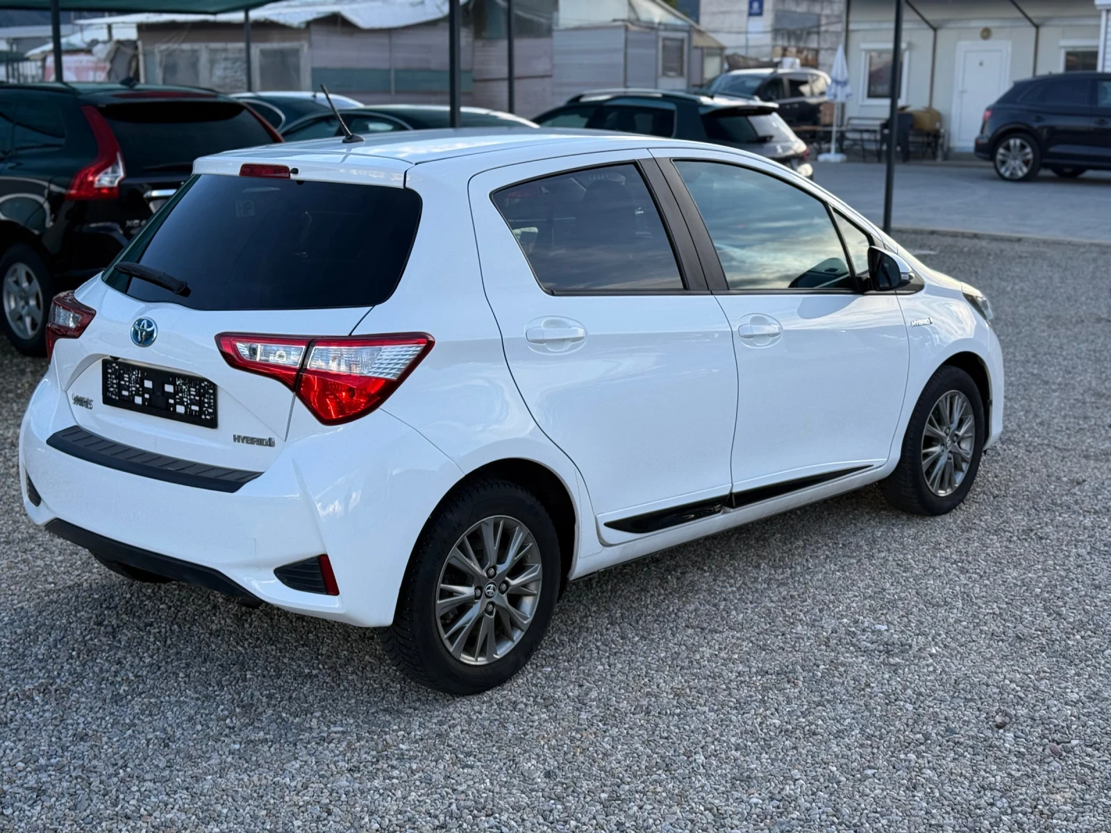 Toyota Yaris 1.5i/90hp/Hybrid/ - изображение 6