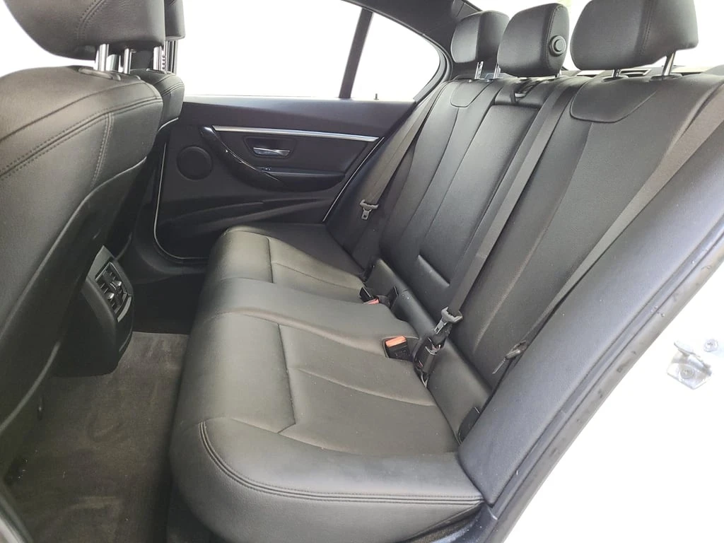 BMW 330 * 330I XDRIVE * CARFAX *    | Mobile.bg   12