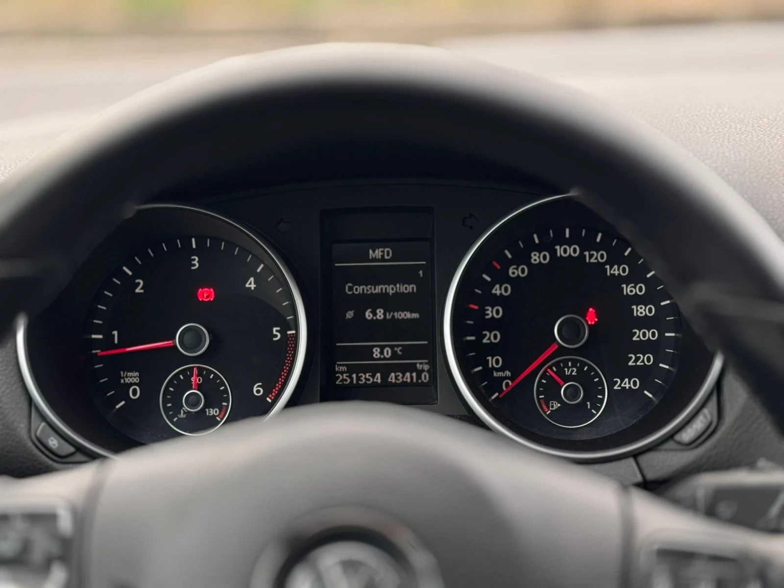 VW Golf 1.6TDI 105hp | Mobile.bg � ����������� 11