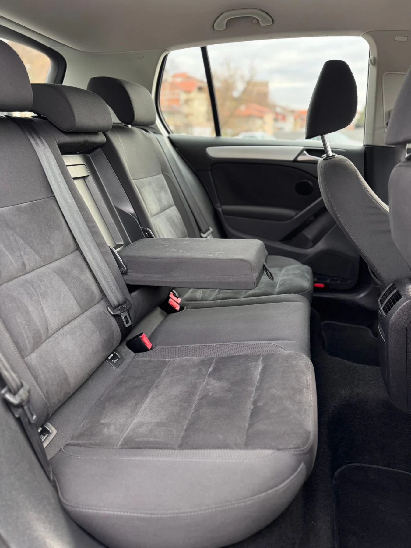 VW Golf 1.6TDI 105hp | Mobile.bg � ����������� 16