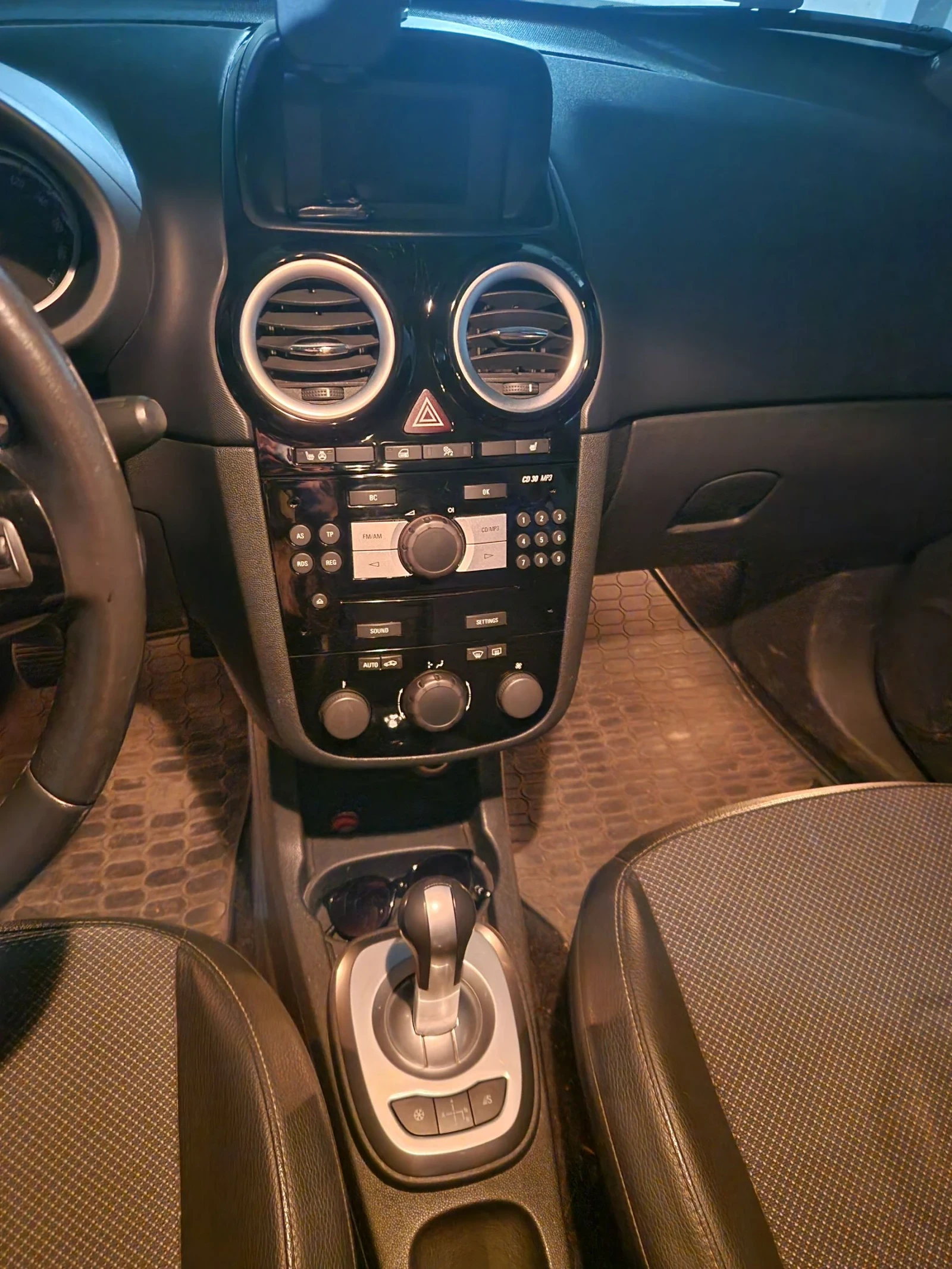 Opel Corsa  - изображение 8