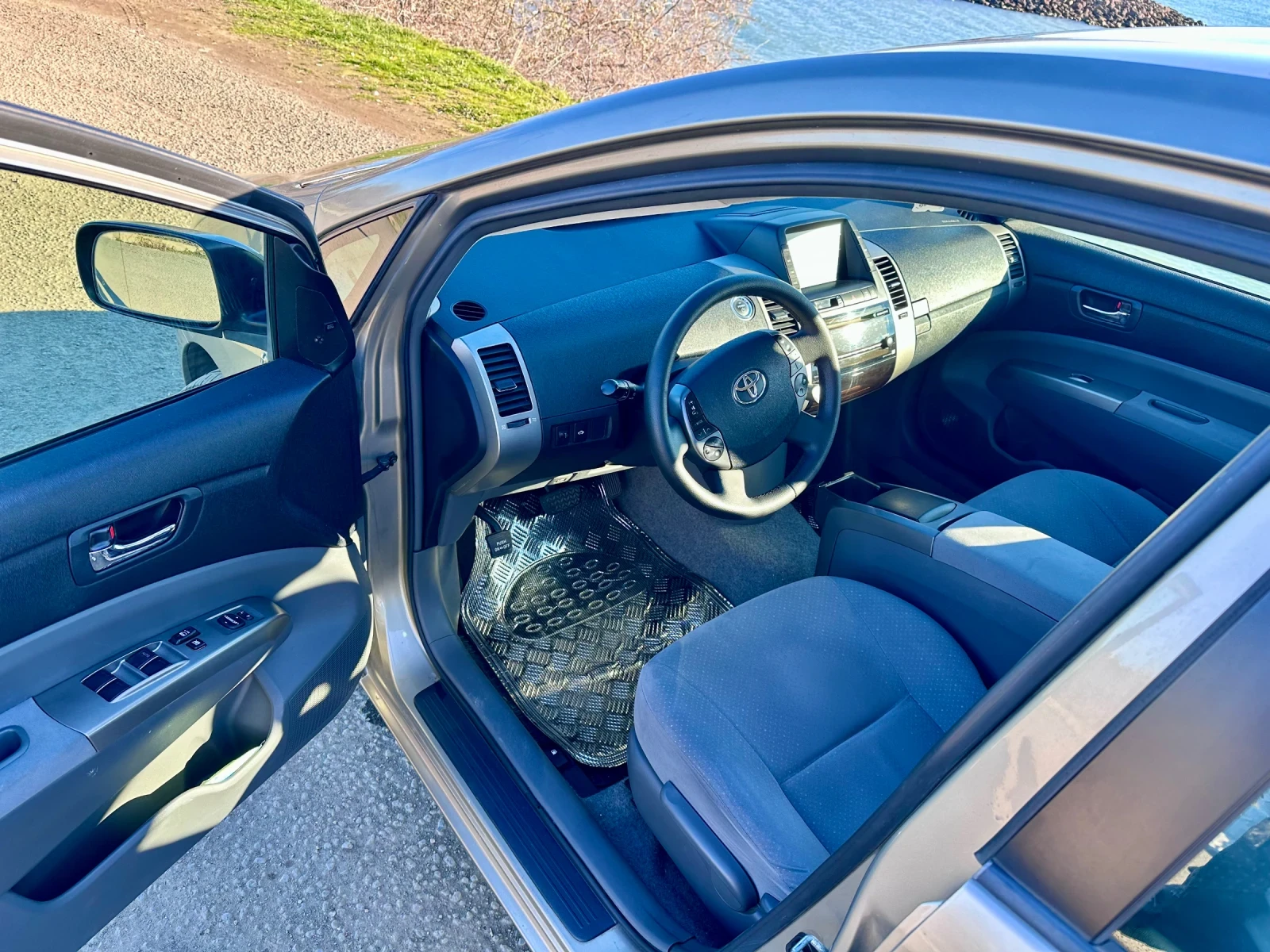 Toyota Prius 1.5 VVT-i ������ | Mobile.bg � ����������� 14