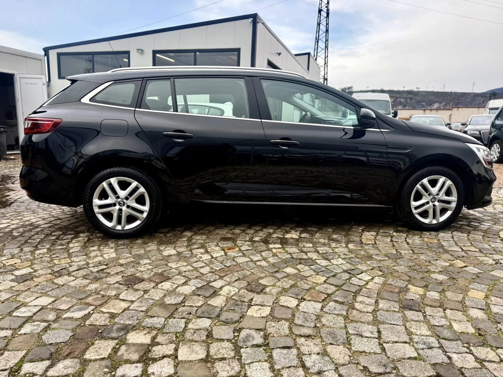 Renault Megane АВТОМАТИК - изображение 6