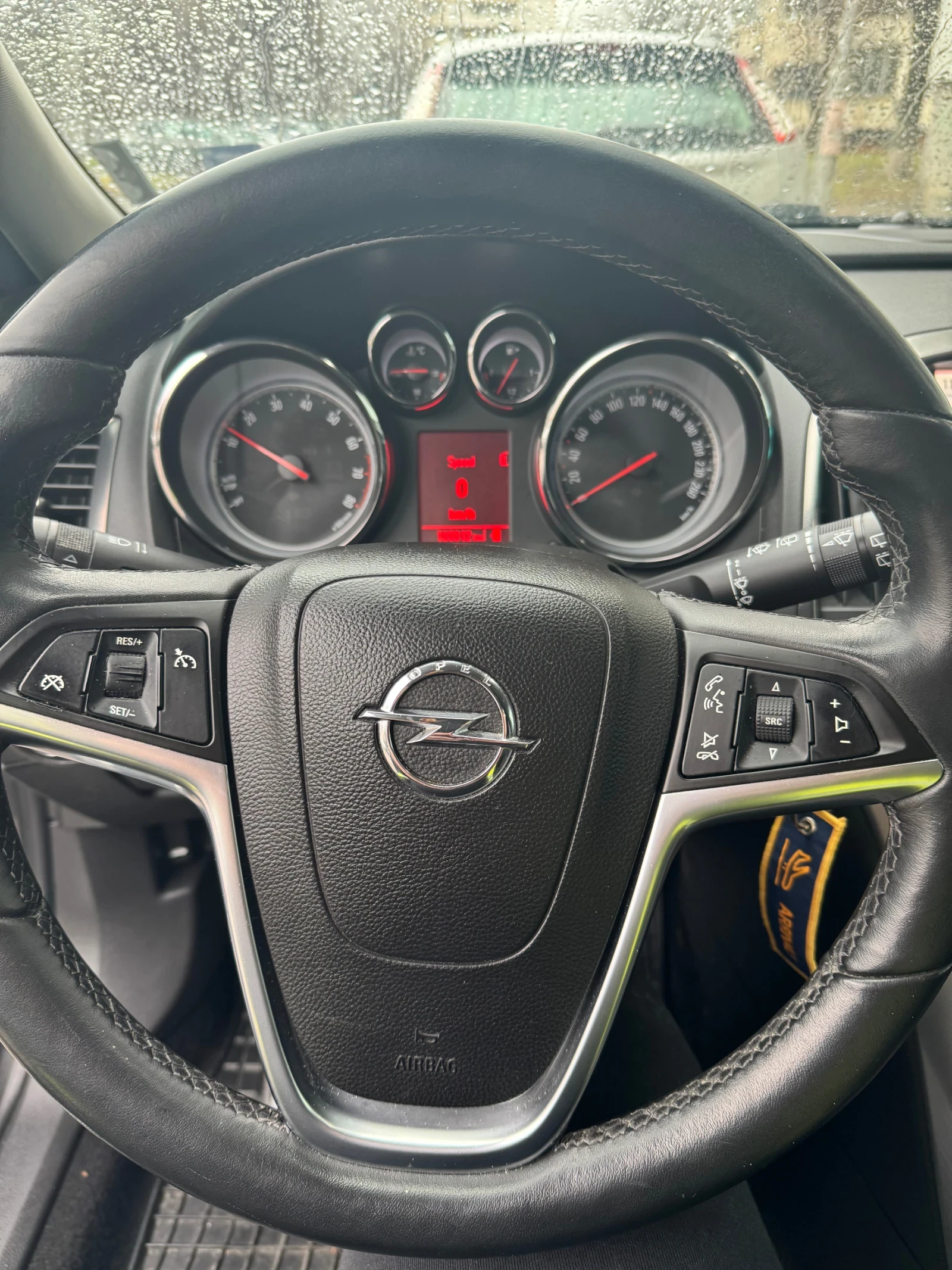 Opel Astra 1.4т 140к.с. - изображение 10