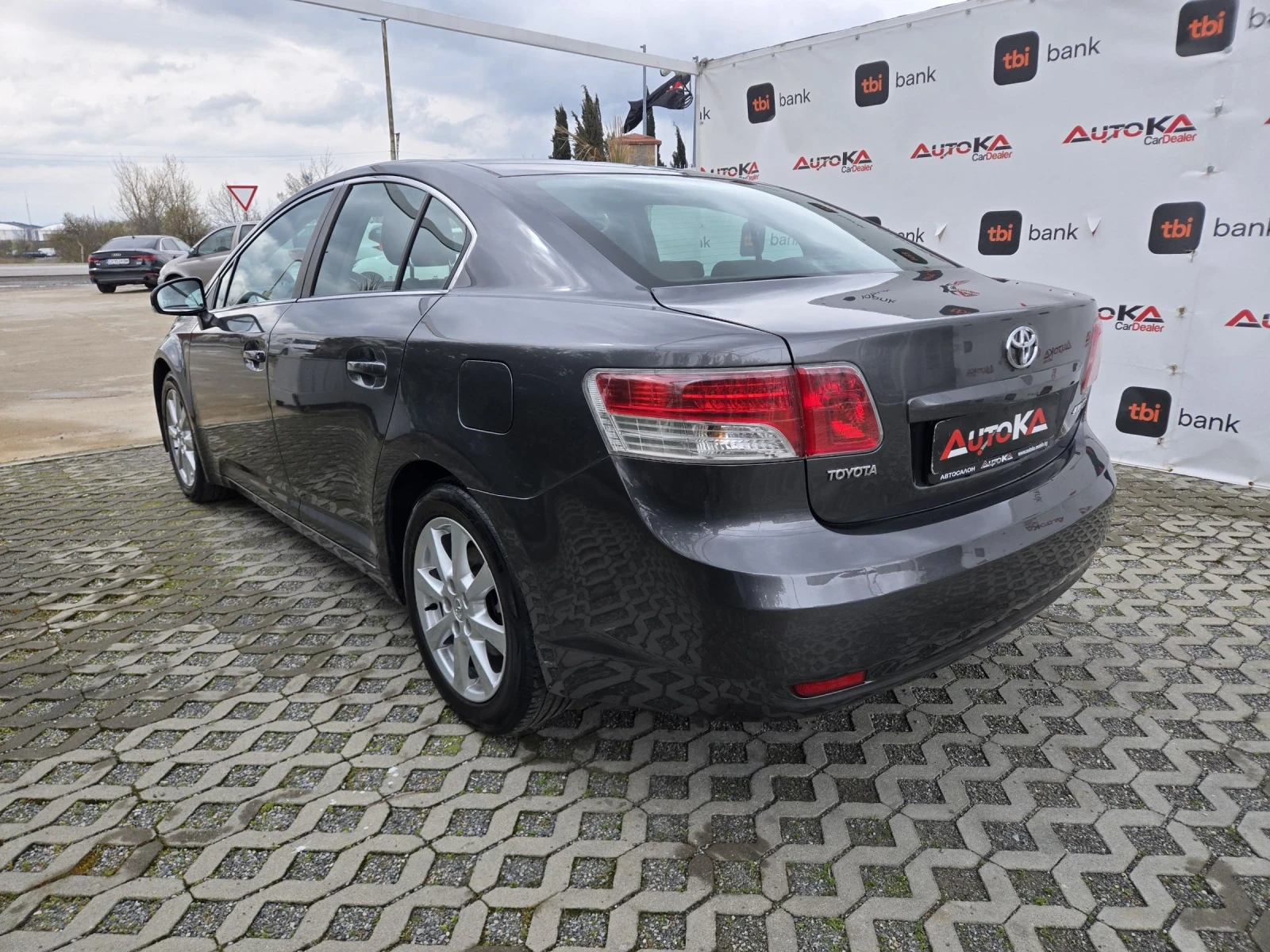 Toyota Avensis 2.0D4d-126кс= 6СК= КЛИМАТРОНИК= СЕРВ.ИСТОРИЯ, снимка 5 - Автомобили и джипове - 54031637