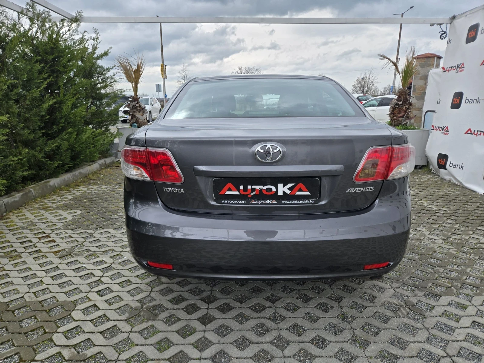 Toyota Avensis 2.0D4d-126кс= 6СК= КЛИМАТРОНИК= СЕРВ.ИСТОРИЯ, снимка 4 - Автомобили и джипове - 54031637