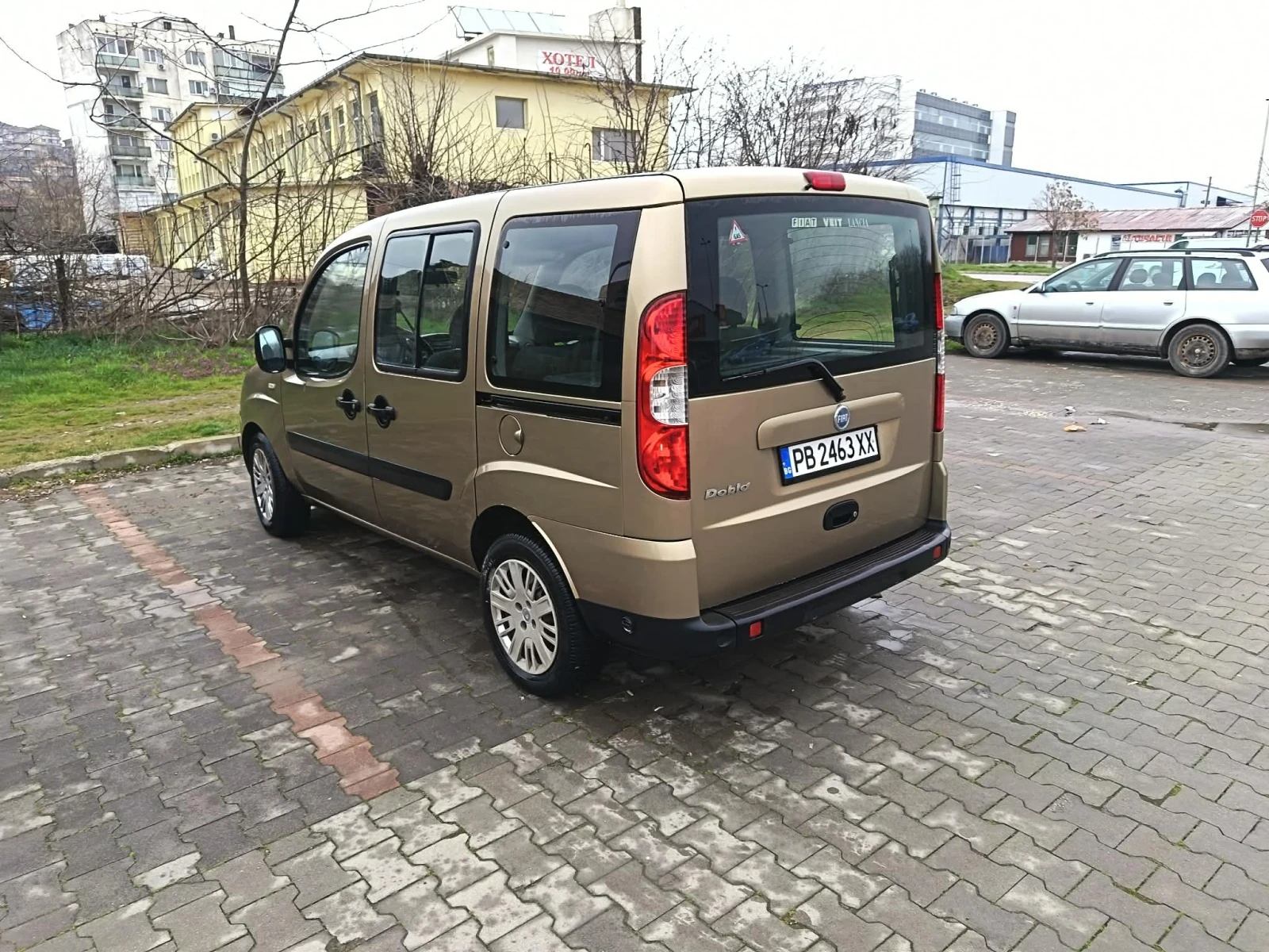 Fiat Doblo 1.4 газ/бензин, снимка 4 - Автомобили и джипове - 54085641