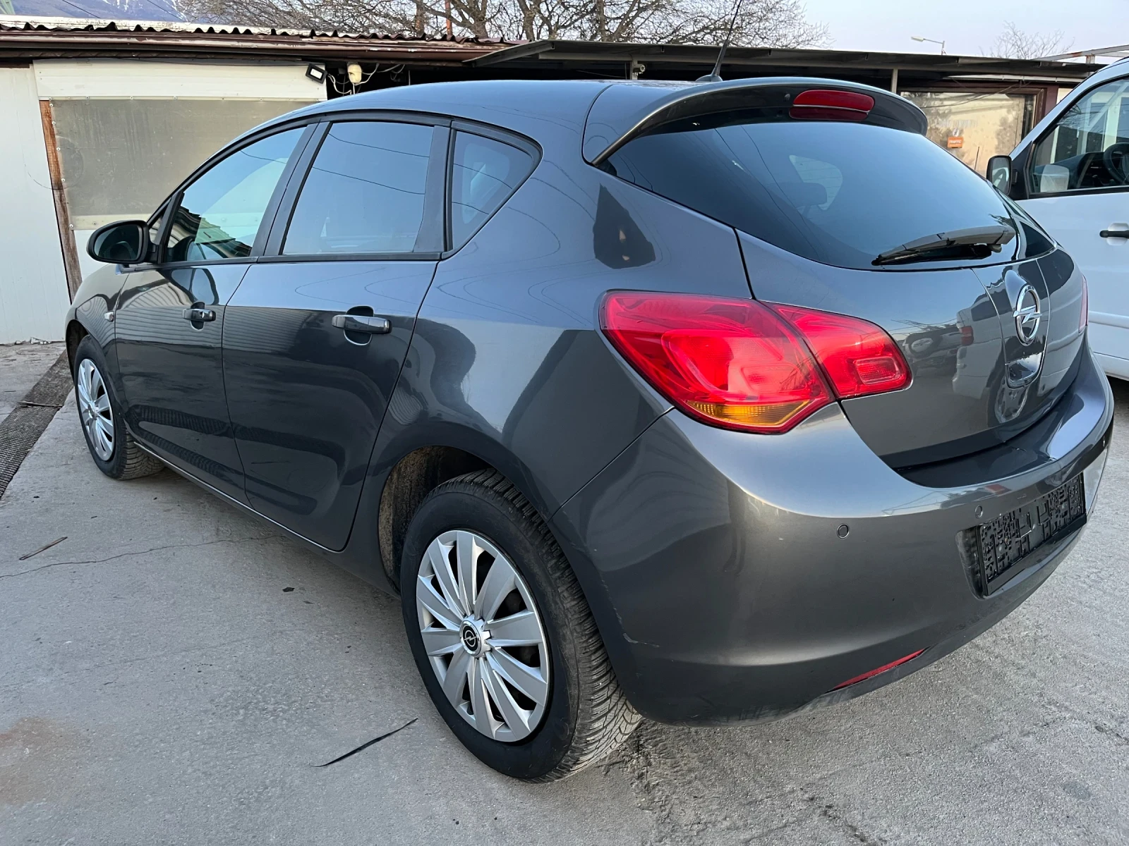 Opel Astra 1.6i, снимка 4 - Автомобили и джипове - 54183422