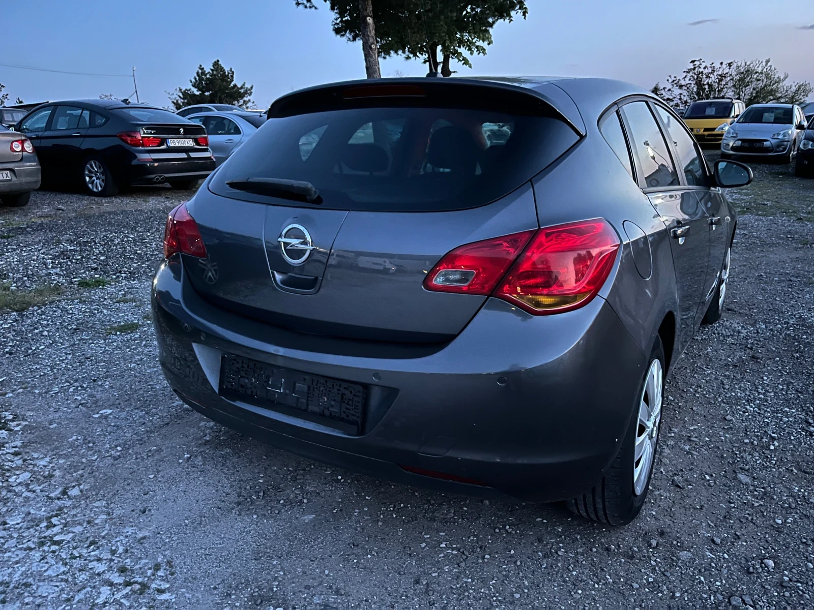Opel Astra 1.6i, снимка 4 - Автомобили и джипове - 54183422