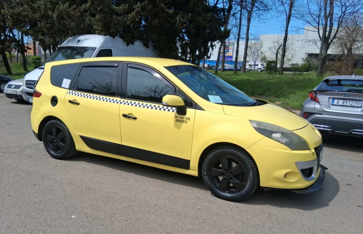 Renault Grand scenic 1.9, снимка 5 - Автомобили и джипове - 54227015