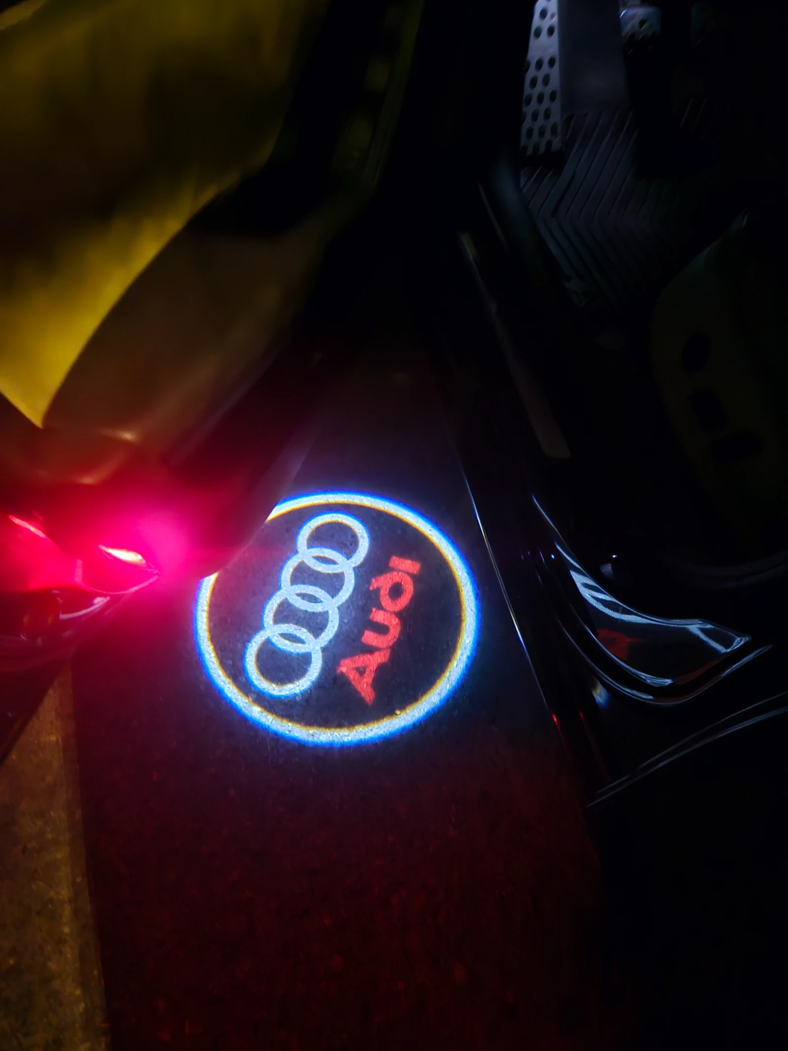 Audi A4 3.0 quattro, снимка 17 - Автомобили и джипове - 54258799