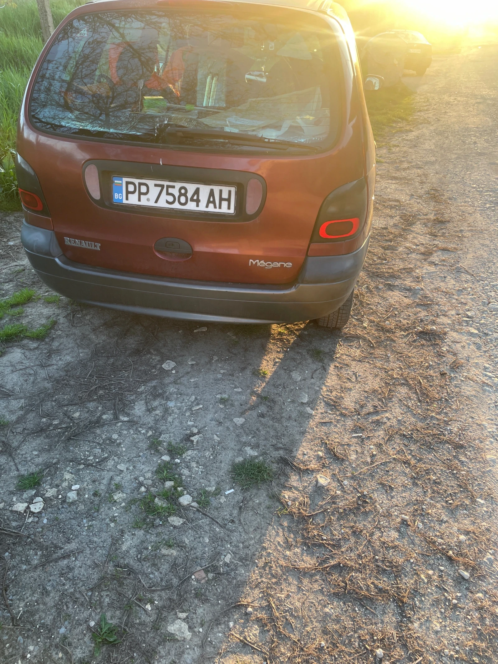 Renault Scenic На газ и има нова газова уредба, снимка 4 - Автомобили и джипове - 54313811