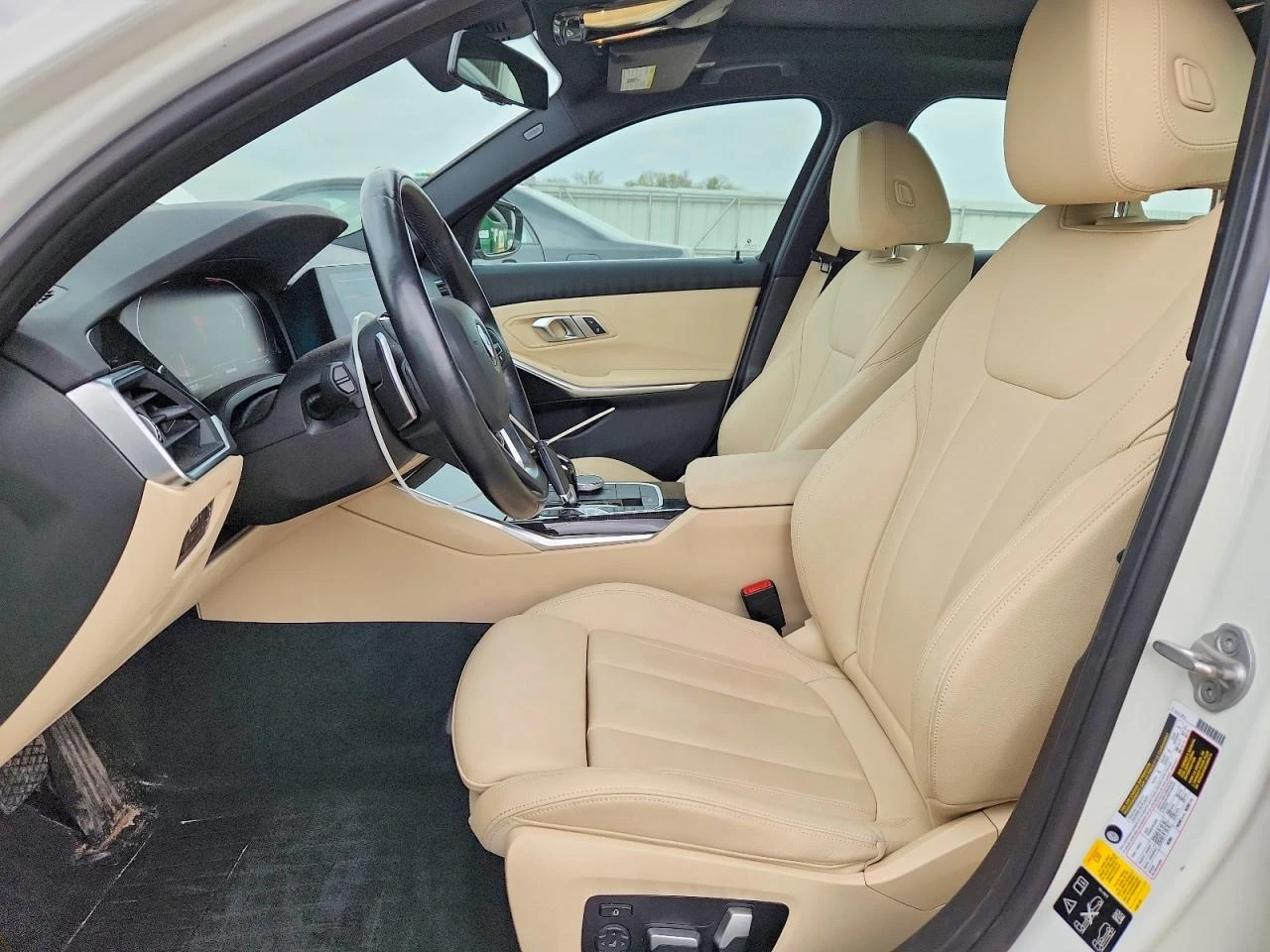 BMW 330 2.0l Xi, снимка 7 - Автомобили и джипове - 54417330