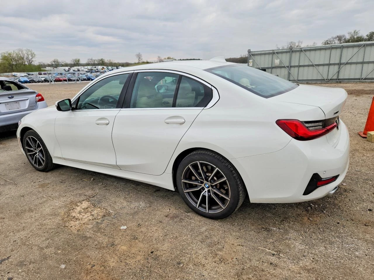BMW 330 2.0l Xi, снимка 2 - Автомобили и джипове - 54417330